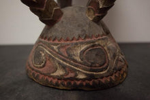 New Guinea polychrome stool